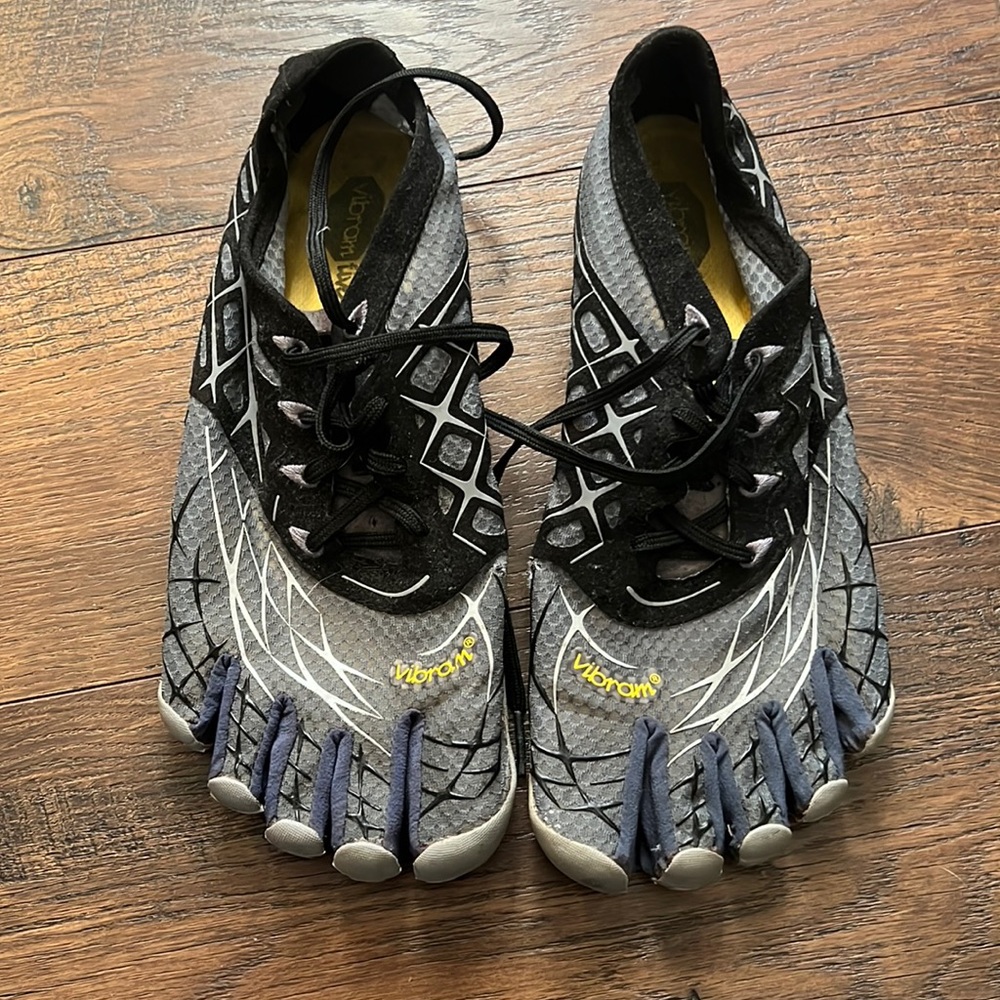 Vibram toe shoes